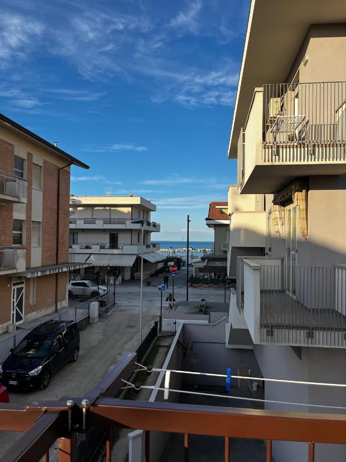 Casa Vacanze Dalla Lory Rimini Exterior foto